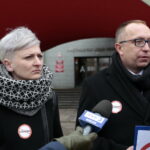 Konferencja PO ws powołania prof Chazana na konsultanta wojewódzkiego ds ginekologii.  Na zdjęciu: Agata Wojda - radna PO, Artur Gierada - poseł na sejm RP / Marzena Mąkosa / Radio Kielce