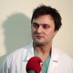 Pierwsze ogólnopolskie warsztaty laparoskopii ginekologicznej dla młodych ginekologów onkologów w Świętokrzyskim Centrum Onkologii. Na zdjęciu: Kamil Zalewski- lekarz ginekolog ŚCO / Marzena Mąkosa / Radio Kielce