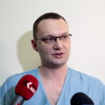 Pierwsze ogólnopolskie warsztaty laparoskopii ginekologicznej dla młodych ginekologów onkologów w Świętokrzyskim Centrum Onkologii. Na zdjęciu: Marcin Bobiński - lekarz z kliniki Ginekologii Onkologicznej Uniwersytetu Medycznego w Lublinie / Marzena Mąkosa / Radio Kielce