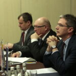 Komisja ds Polski Wschodniej Związku Województw RP w hotelu Tęczowy Młyn. Na zdjęciu: Jerzy Cypryś - Przewodniczący Sejmiku Województwa Podkarpackiego, Jan Bobek - Przewodniczący Sejmiku Województwa Warmińsko - Mazurskiego i Adam Jarubas - Marszałek Województwa Świętokrzyskiego, Przewodniczący Komisji ds. Polski Wschodniej ZWRP / Marzena Mąkosa / Radio Kielce