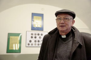 Żołnierze na Świętym Krzyżu. Na zdjęciu: ojciec Zygfryd Wiecha / Marzena Mąkosa / Radio Kielce