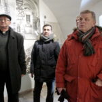 Żołnierze na Świętym Krzyżu. Po prawej senator PiS Jarosław Rusiecki - przewodniczący senackiej Komisji Obrony Narodowej / Marzena Mąkosa / Radio Kielce