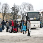 Punkt kontroli autokarów na parkingu przy stadionie piłkarskim przy ulicy Ściegiennego w Kielcach / Marzena Mąkosa / Radio Kielce