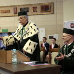 Dziecięca Politechnika Świętokrzyska. Na zdjęciu: prof. dr hab. inż. Wiesław Trąmpczyński - Rektor Politechniki Świętokrzyskiej i dr hab. Artur Maciąg, prof. PŚk - Prorektor ds. Studenckich i Dydaktyki / Marzena Mąkosa / Radio Kielce