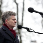 Uroczystości 76. rocznicy przemianowania Związku Walki Zbrojnej na Armię Krajową. Krzyszttof Słoń - senator RP / Marzena Mąkosa / Radio Kielce