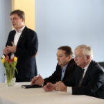 Spotkanie z Krzysztofem Lipcem - posłem PiS. Po prawej Krzysztof Lipiec - poseł PiS / Marzena Mąkosa / Radio Kielce