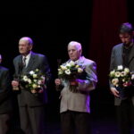 Wręczenie Nagród Kielc. Na zdjęciu: Henryk Dłużewski, Antoni Bolesław Nowak, Zygmunt Pańszczyk i syn Zdzisława Antolskiego / Marzena Mąkosa / Radio Kielce