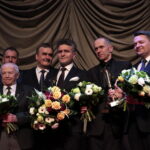 Wręczenie Nagród Kielc. Na zdjęciu: ks. Leszek Skorupa, Henryk Dłużewski, Wojciech Lubawski, Krzysztof Słoń, Krzysztof Borek i Robert Kotowski / Marzena Mąkosa / Radio Kielce