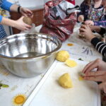 Warsztaty gotowania zorganizowane przez Fundację Szansa dla Niewidomych / Marzena Mąkosa / Radio Kielce