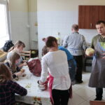 Warsztaty gotowania zorganizowane przez Fundację Szansa dla Niewidomych / Marzena Mąkosa / Radio Kielce