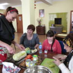 Warsztaty gotowania zorganizowane przez Fundację Szansa dla Niewidomych / Marzena Mąkosa / Radio Kielce