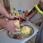 Warsztaty gotowania zorganizowane przez Fundację Szansa dla Niewidomych / Marzena Mąkosa / Radio Kielce