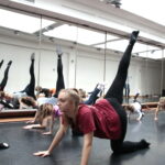 Warsztaty taneczne dla dzieci i młodzieży organizowane przez Kielecki Teatr Tańca / Marzena Mąkosa / Radio Kielce