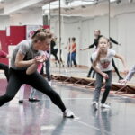 Warsztaty taneczne dla dzieci i młodzieży organizowane przez Kielecki Teatr Tańca. Na zdjęciu: Joanna Polowczyk / Marzena Mąkosa / Radio Kielce