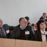 Międzynarodowa konferencja naukowa dotycząca wymiaru sprawiedliwości w czasach PRL w Wyższej Szkole Ekonomii Prawa i Nauk Medycznych im. prof. E. Lipińskiego w Kielcach. Na zdjęciu: dr Krzysztof Wątorek, dr hab. Anatolij Drabowski i dr Ludmyła Prytsiuk / Marzena Mąkosa / Radio Kielce