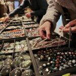 Giełda minerałów w Kieleckim Centrum Kultury. Kamienie szlachetne / Marzena Mąkosa / Radio Kielce