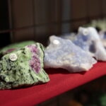 Giełda minerałów w Kieleckim Centrum Kultury. Kamienie szlachetne / Marzena Mąkosa / Radio Kielce