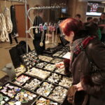 Giełda minerałów w Kieleckim Centrum Kultury. Kamienie szlachetne / Marzena Mąkosa / Radio Kielce