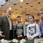 Giełda minerałów w Kieleckim Centrum Kultury. Kamienie szlachetne / Marzena Mąkosa / Radio Kielce