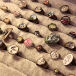 Giełda minerałów w Kieleckim Centrum Kultury. Kamienie szlachetne / Marzena Mąkosa / Radio Kielce