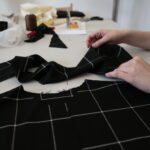 Warsztaty szycia ręcznego w Ambasadzie Dizajnu / Marzena Mąkosa / Radio Kielce