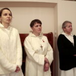 Wręczenie Krzyża Kawalerskiego Orderu Odrodzenia Polski rodzinie zmarłego ks. biskupa seniora diecezji sandomierskiej Wacława Świerzawskiego / Marzena Mąkosa / Radio Kielce