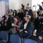 Debata pt. "Kompleksowa opieka medyczna nad pacjentami chorymi na stwardnienie rozsiane - najnowsze wytyczne postępowania" w Terminalu Spotkań. / Marzena Mąkosa / Radio Kielce