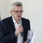 Debata pt. "Kompleksowa opieka medyczna nad pacjentami chorymi na stwardnienie rozsiane - najnowsze wytyczne postępowania" w Terminalu Spotkań. Na zdjęciu: Witold Laskowski / Marzena Mąkosa / Radio Kielce