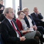 Debata pt. "Kompleksowa opieka medyczna nad pacjentami chorymi na stwardnienie rozsiane - najnowsze wytyczne postępowania" w Terminalu Spotkań. / Marzena Mąkosa / Radio Kielce