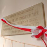 Opatów. Odsłonięcie tablicy upamiętniającej Przemysława Gosiewskiego / Emilia Sitarska / Radio Kielce