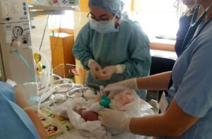Pierwsze w tym roku trojaczki przyszły na świat w Wojewódzkim Szpitalu Zespolonym w Kielcach / Wojewódzki Szpital Zespolony w Kielcach