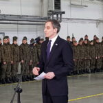 28.03.2018 Warszawa. Podpisanie umowy na dostawę systemu obrony powietrznej Patriot. Ambasador USA w Polsce, Paul W. Jones / Biuro senatora Jarosława Rusieckiego