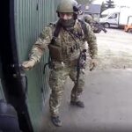 Centralne Biuro Śledcze Policji oraz funkcjonariusze Izby Administracji Skarbowej w Kielcach rozbili międzynarodową, zorganizowana grupę przestępczą, zajmującą się przestępstwami związanymi z nielegalnym obrotem papierosami.  / CBŚP