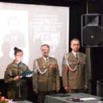 Awans i odznaczenie dla Zbigniewa Blinowskiego podczas sesji Rady Miejskiej w Ożarowie / Michał Ślusarz