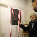 Pińczów. Odsłonięcie tablicy poświęconej Włodzimierzowi Kołaczkiewiczowi w Sanktuarium Matki Bożej Mirowskiej / Kamil Włosowicz / Radio Kielce