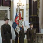 Pińczów. Odsłonięcie tablicy poświęconej Włodzimierzowi Kołaczkiewiczowi w Sanktuarium Matki Bożej Mirowskiej / Kamil Włosowicz / Radio Kielce