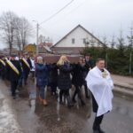 Suchedniów. Droga Krzyżowa ulicami miasta / Tomasz Piwko / Radio Kielce