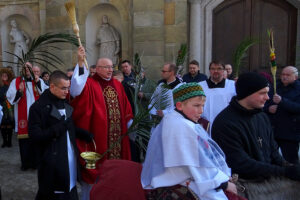 Uroczystości Niedzieli Palmowej w sanktuarium na Świętym Krzyżu / Tomasz Piwko / Radio Kielce