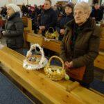 Starachowice. Święcenie pokarmów w parafii pw. Wszystkich Świętych / Tomasz Piwko / Radio Kielce