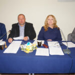 Sesja Rady Gminy Obrazów w trakcie której odbyła się dyskusja z mieszkańcami na temat budowy masztu telefonii komórkowej / Grażyna Szlęzak-Wójcik / Radio Kielce