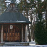 Kapliczka z 1936 roku, która znajduje się na terenie Centrum Przygotowań do Misji Zagranicznych na Bukówce / Marcin Różyc / Radio Kielce