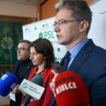 Piotr Żołądek - członek zarządu województwa świętokrzyskiego, Agata Binkowska - członek zarządu województwa świętokrzyskiego, Adam Jarubas - marszałek województwa świętokrzyskiego i prezes PSL w regionie / Michał Kita / Radio Kielce