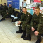 Akcja oddawania krwi przez żołnierzy z jednostki wojskowej w Sandomierzu / Grażyna Szlęzak - Wójcik / Radio Kielce