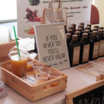 Forum Aktywnych Kobiet Ziemi Koneckiej w Świętokrzyskim Ośrodku Doradztwa Rolniczego w Modliszewicach - kiermasz naturalnych produktów żywnościowych / Krzysztof Bujnowicz / Radio Kielce