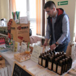 Forum Aktywnych Kobiet Ziemi Koneckiej w Świętokrzyskim Ośrodku Doradztwa Rolniczego w Modliszewicach - kiermasz naturalnych produktów żywnościowych / Krzysztof Bujnowicz / Radio Kielce