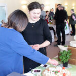 Forum Aktywnych Kobiet Ziemi Koneckiej w Świętokrzyskim Ośrodku Doradztwa Rolniczego w Modliszewicach - kiermasz naturalnych produktów żywnościowych / Krzysztof Bujnowicz / Radio Kielce