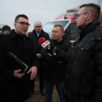 Interwencja: protestują, bo nie chcą kopalni / Piotr Michalski / Radio Kielce