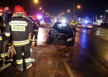 Kielce. Zderzenie autobusu MPK z samochodem osobowym na ulicy Tarnowskiej / Jarosław Kubalski / Radio Kielce