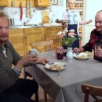 Pluskwa na wystawie poświęconej serialowi "Ojciec Mateusz" / Grażyna Szlęzak-Wójcik / Radio Kielce