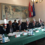 Nadzwyczajna sesja Rady Miasta ws. podziału miasta na okręgi wyborcze / Grażyna Szlęzak-Wójcik / Radio Kielce